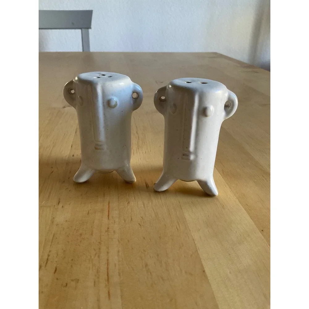 Vintage White Ceramic Face Salt Pepper Shakers Set Tripod Folk Art Minimalist